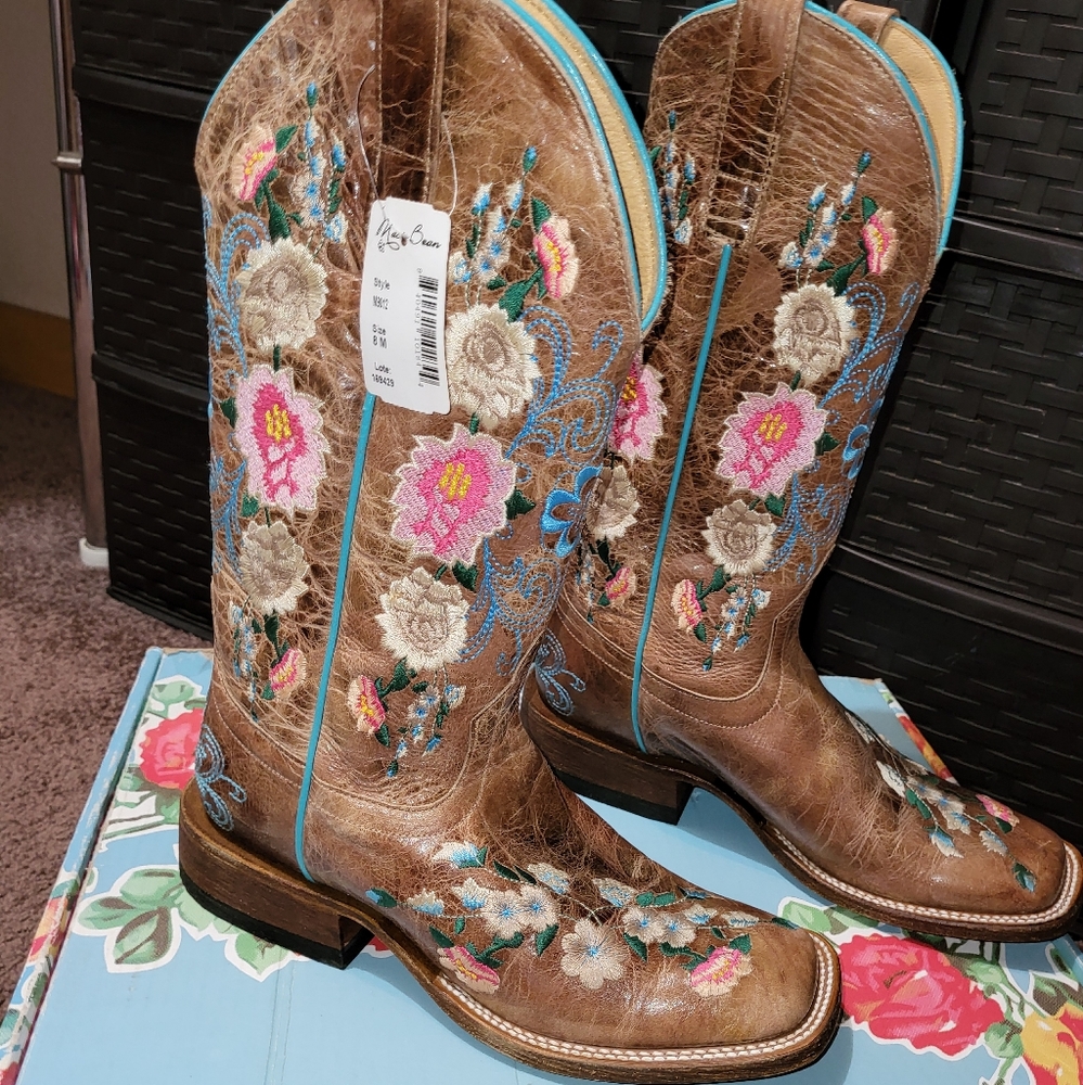 Macie Bean Women's Rose Garden Leather Western Square Toe Boots Size 8M